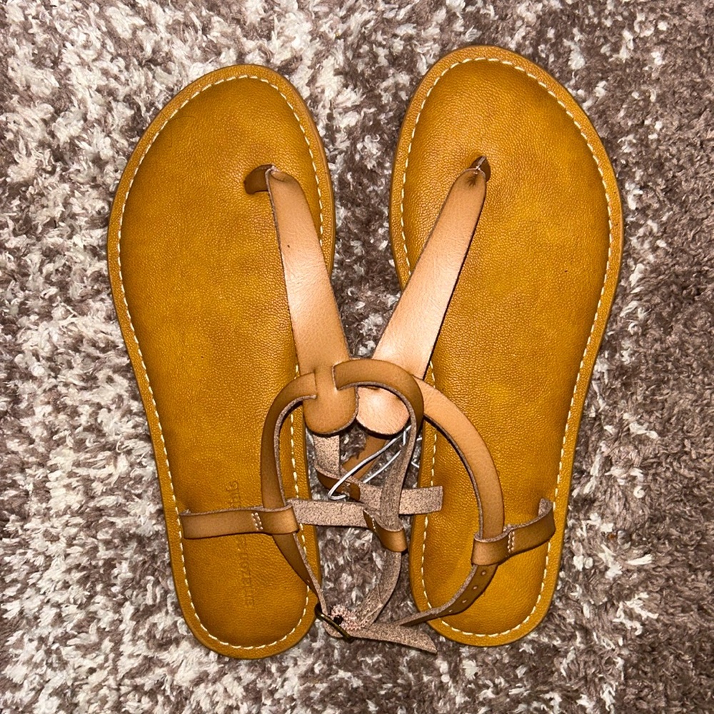 Amazon essentials Sandals